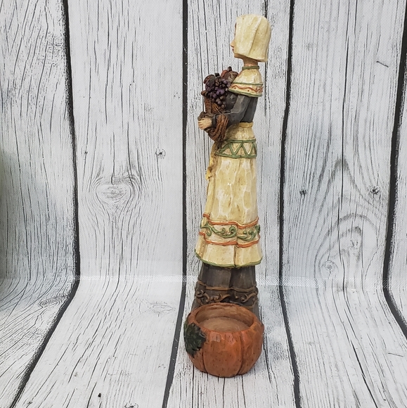 Harvest Time Hand Painted Resin Pilgrim Figurines Tealight Candle Holder - Picture 3 of 8